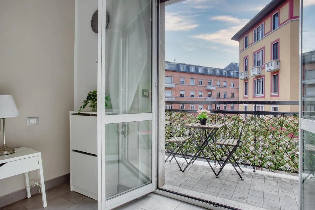 Joivy Cosy Flat Near Villa Mirabello Milan