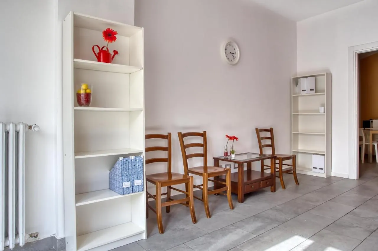 Apartment Joivy Cosy Flat Near Villa Mirabello Milan
